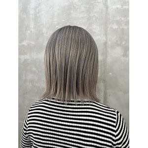 ホワイトベージュ