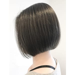 【WILLOW】シークレットハイライト×スムースボブ