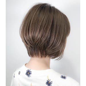 【WILLOW】オトナ女性の上品なハイトーンショート