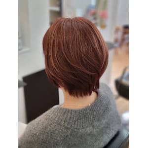 ピンクベージュ×ショート　20代/30代/40代