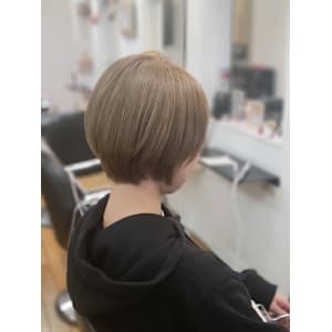 ミルクティーベージュ　ショート/20代/30代