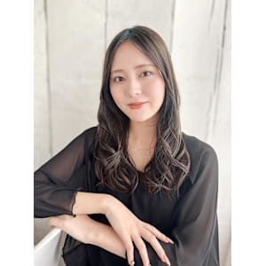 大人可愛いセミウェットミックスカール