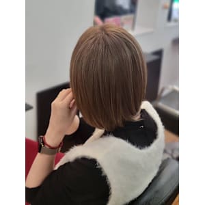 自然に収まるショートボブ　20代/30代/40代