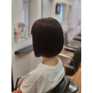 ぱつっとボブ　ショート/10代/20代/30代