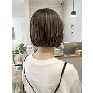 ☆細めハイライトグレージュ　似合わせ切りっぱなしボブ