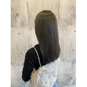 オリーブグレージュ《ARCH CHIAKI》