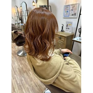 オレンジベージュ