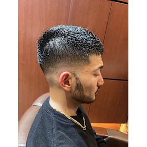 銀座　理容室　床屋　個室　ボウズフェード