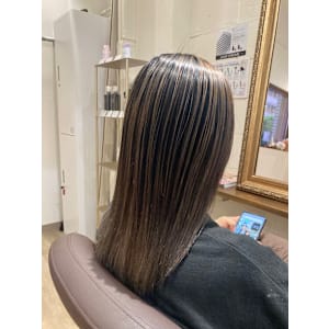 バレイヤージュカラー