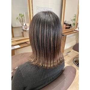 バレイヤージュカラー