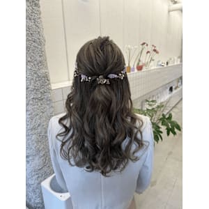 《花屋併設》ハーフアップアレンジ