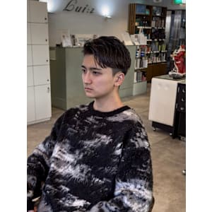 ツーブロックアップバングリバースショート