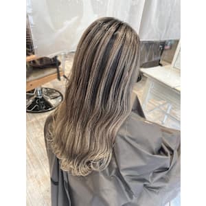 バレイヤージュカラー