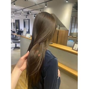 つやつやオリーブカラー◯吉永晶美【acala吉祥寺/アカラ】