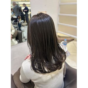 柔らかいオリーブベージュ