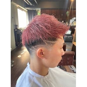 レッドカラー×スキンフェード