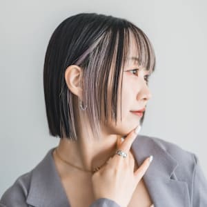 ワンランク上のおしゃれ！差をつけれるハイトーンインナーカラー