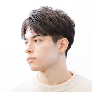 フェザーショート×フェザーパーマ×センターパート