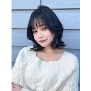 外ハネくびれボブでおしゃれ感アップ