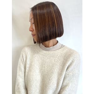 【MICHI 富田店　杉本 郁美】ぱつっとボブ　ハイライト