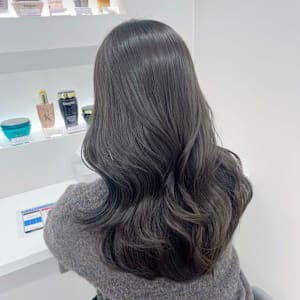 オリーブグレージュ