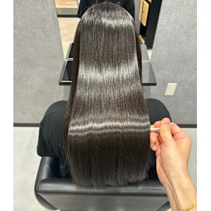 美髪矯正で夢の艶髪へ