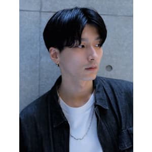 センターパート　マッシュ　メンズショート　爽やか　黒髪　