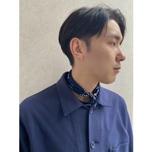 センターパート　黒髪　ビジネス　ツーブロック　30代40代