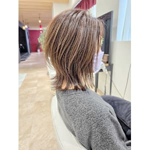 くびれミディアムレイヤー/ボブ/30代40代50代