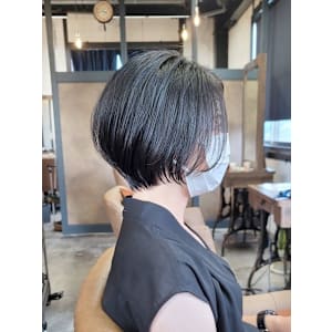 黒髪ショートボブ