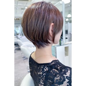 くびレイヤーエモージュ愛されショートボブ艶髪