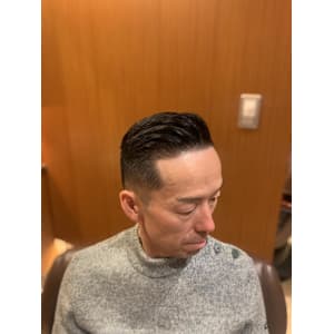 ビジネススタイル　サイドパート　ラインアート