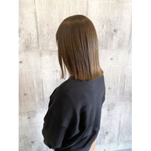 モノトーンベージュ《ARCH CHIAKI》