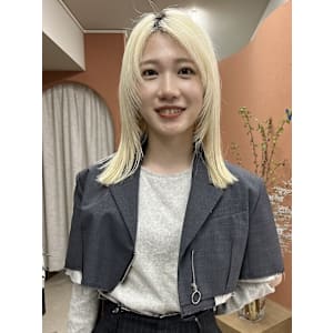 イメチェンスタイルハッシにュカットレイヤーカットレッドブラウ