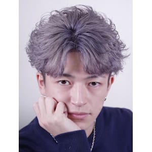 ハイトーンフェザーショート