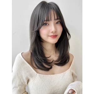 レイヤーカットグレーベージュミディアムヘア黒髪カタログ