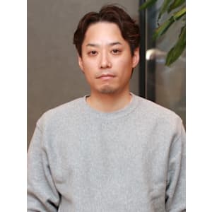 ダークブラウン　ビジネス　30代40代　アップバング　七三