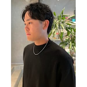 毛流れパーマ　ビジネス　30代40代　アップバング　束感