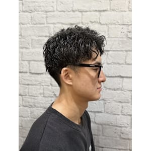 メンズ/ツーブロック/ショート/アップバング/黒髪/刈り上げ