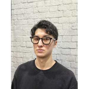 メンズ/ツーブロック/ショート/アップバング/黒髪/刈り上げ