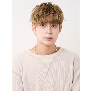 ミディアムボブ×レイヤースタイル