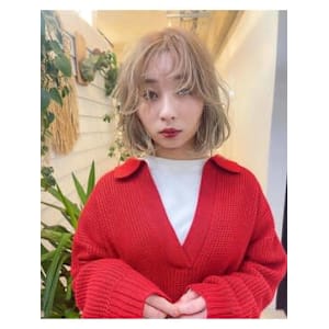 AiM×ミディアム