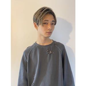 外国風メンズセンターパート