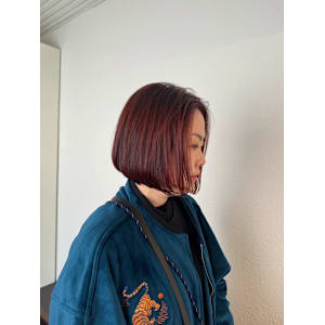 切りっぱなし　ボブ　ロブ　ショート　タッセルボブ　レッド