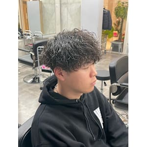 刈り上げ×緩めツイストスパイラル