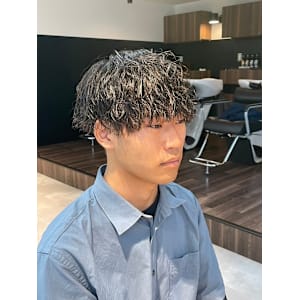 刈り上げマッシュ×ツイストスパイラル