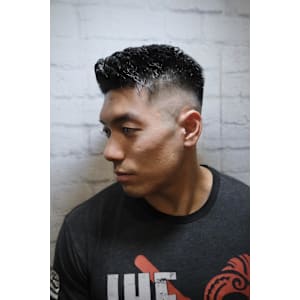 メンズ/ツーブロック/ショート/アップバング/黒髪/刈り上げ