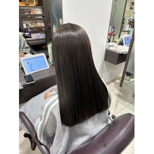 オリーブベージュ