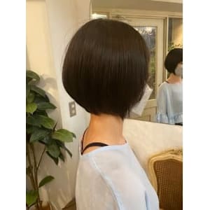平行ボブひし形ショート髪質改善コスメストレート - CHAINON【シェノン】掲載中