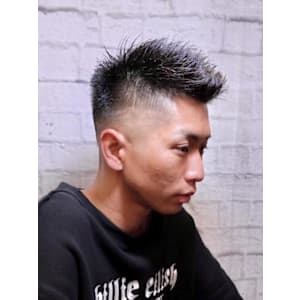 メンズ／スキンフェード／フェザーショート／アップバング